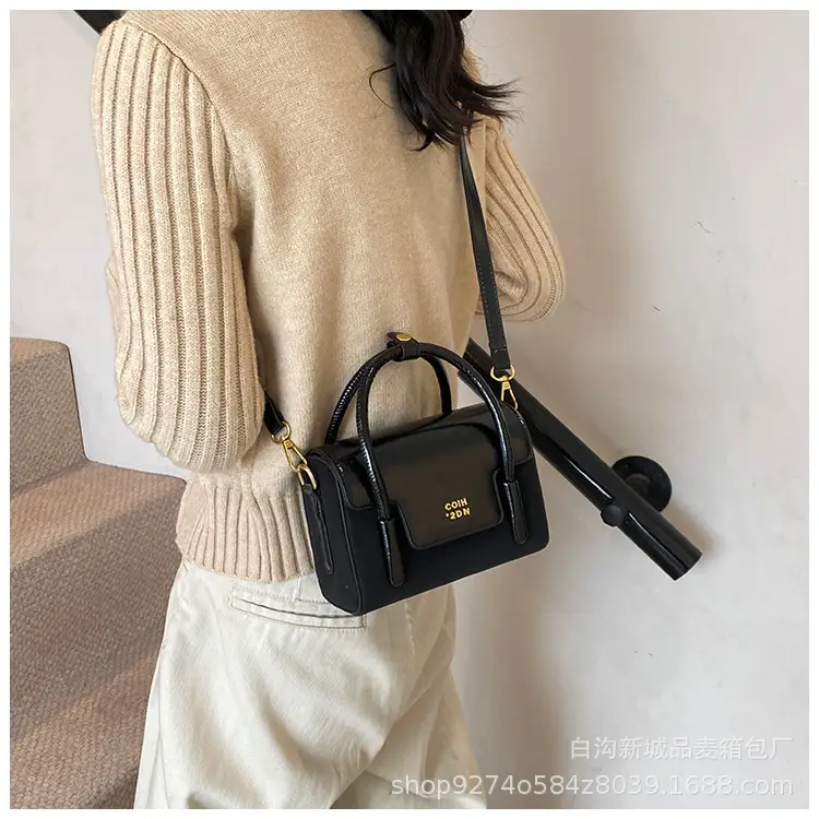 Women Crossbody Brown Leather Square Bag 2026 — feature 19