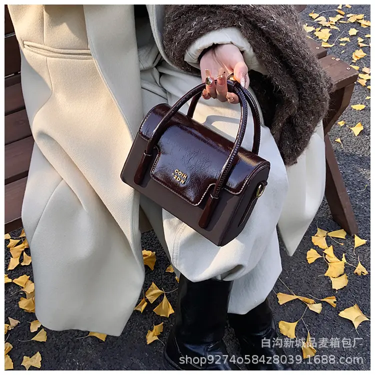 Women Crossbody Brown Leather Square Bag 2026 — feature 20