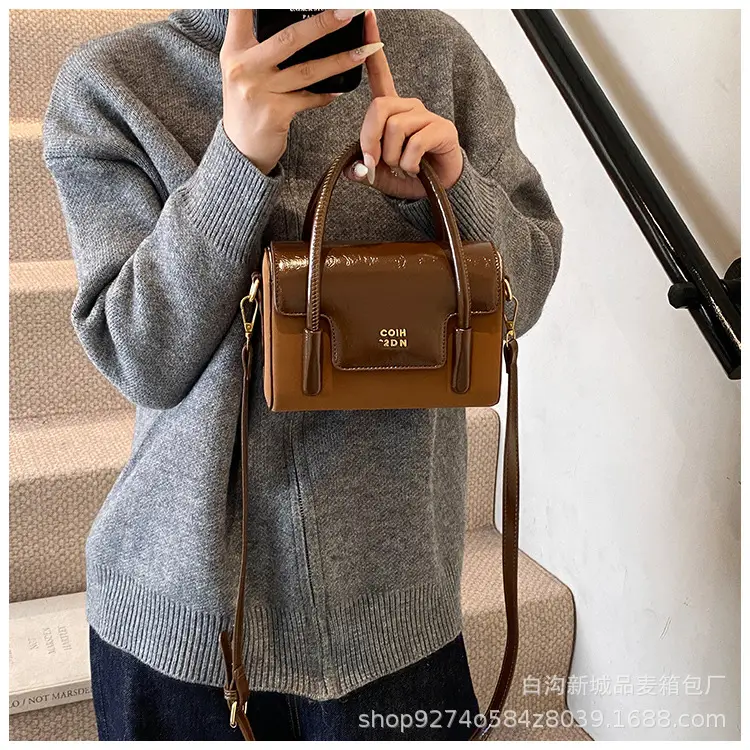 Women Crossbody Brown Leather Square Bag 2026 — feature 27