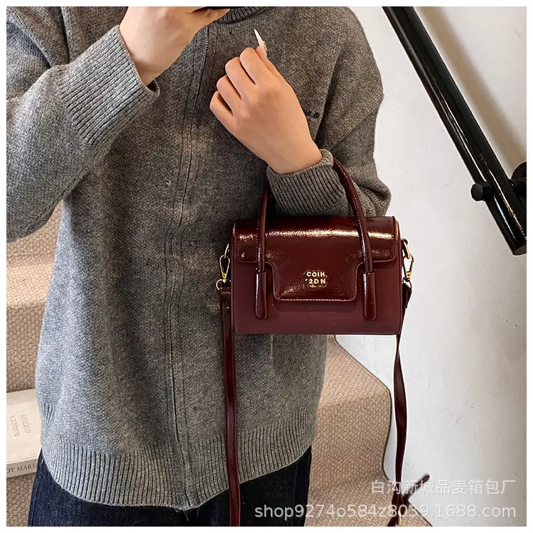 Women Crossbody Brown Leather Square Bag 2026 — feature 30