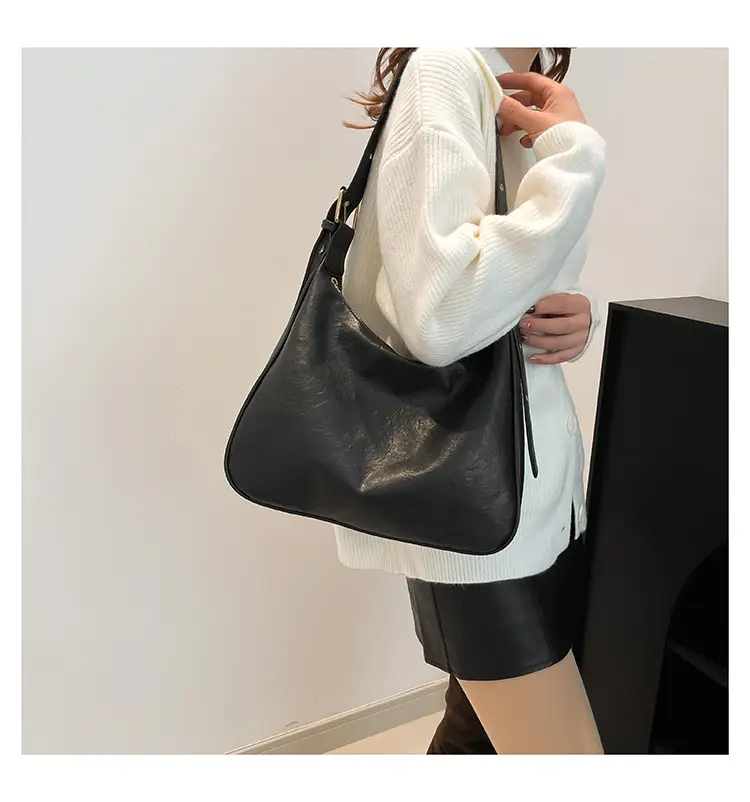 Black Leather Textured Shoulder Bag for Women 2024 — feature 17