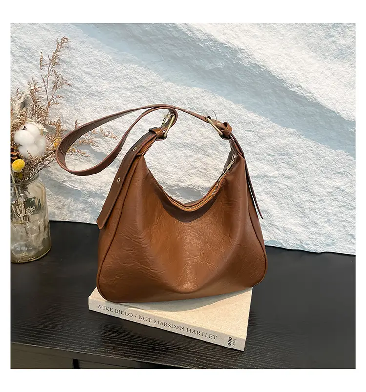 Black Leather Shoulder Bag for Women 2024 Winter Autumn — feature 18