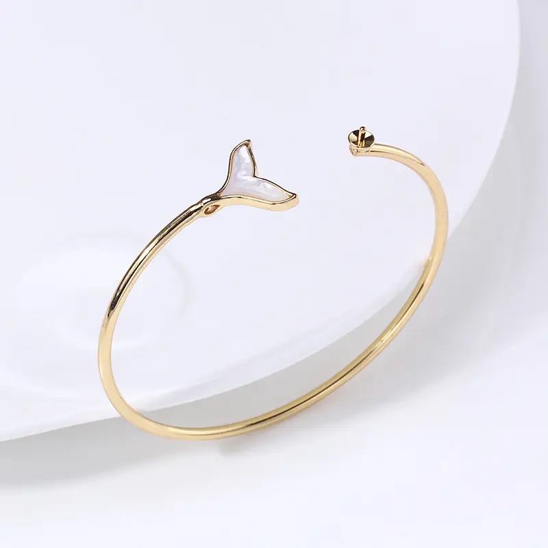 Gold Plated Fish Tail Earrings & Bracelet Set - Image 5