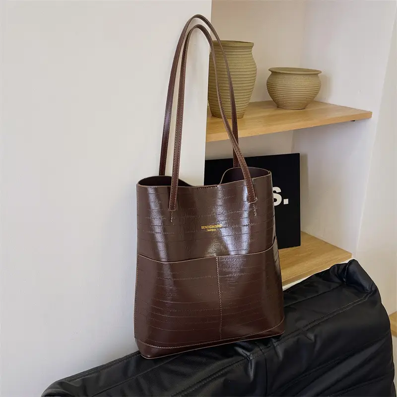 Brown Leather Shoulder Tote Bag Large Capacity Retro Casual Fashion - Image 6