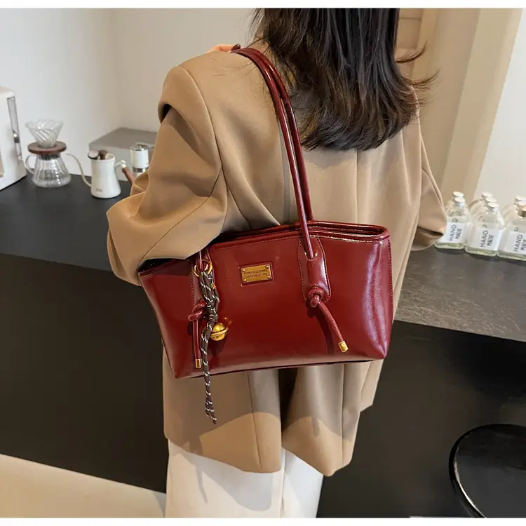 Women Cross-Border Bag Red Leather Shoulder Tote Winter 2026 — feature 24