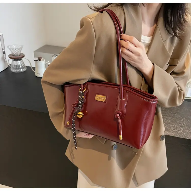 Women Cross-Border Bag Red Leather Shoulder Tote Winter 2026 — feature 26