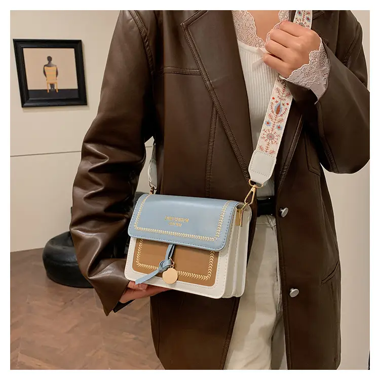Women's Korean Style Contrast Color Shoulder Bag 2024 — feature 17