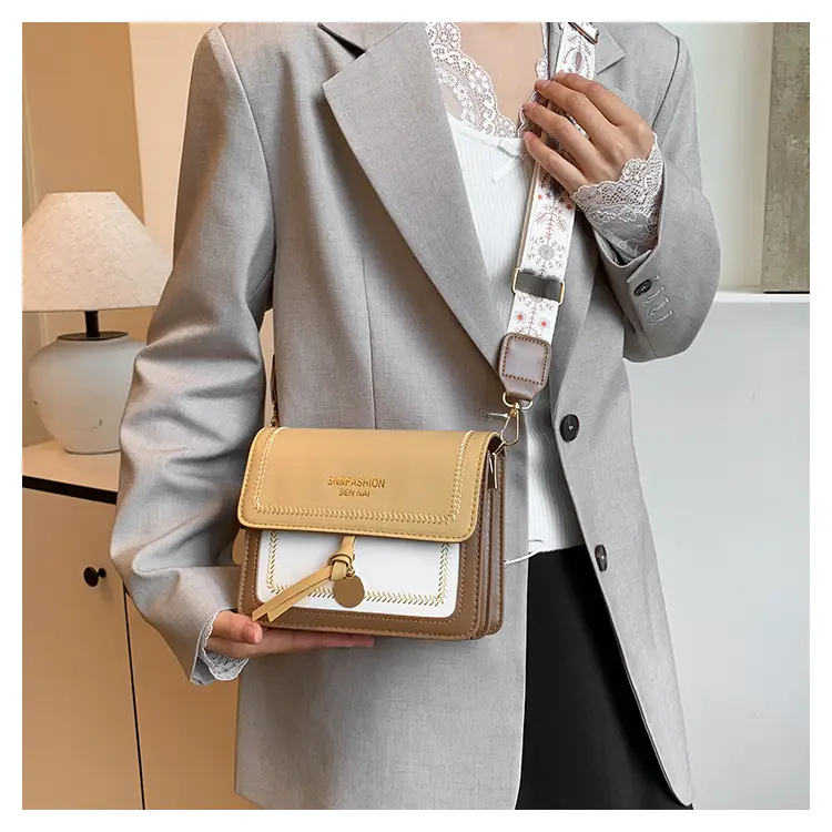 Women's Korean Style Contrast Color Shoulder Bag 2024 — feature 8