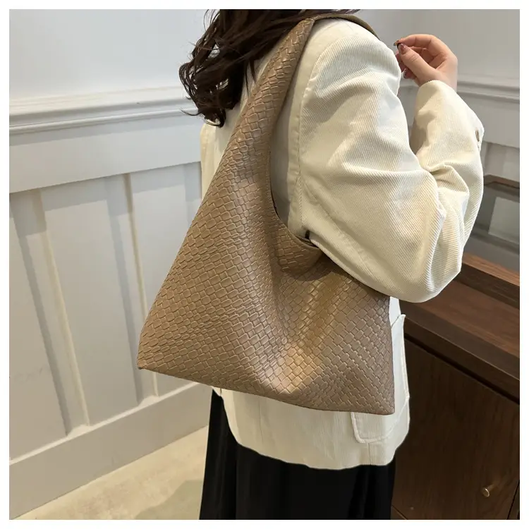 2024 Western Style Woven Tote Bag Black Large Capacity — feature 10