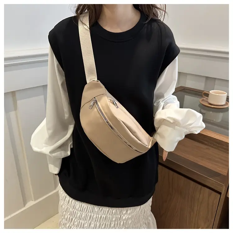 Retro Beige Chest Crossbody Bag 2024 New Fashion — feature 15