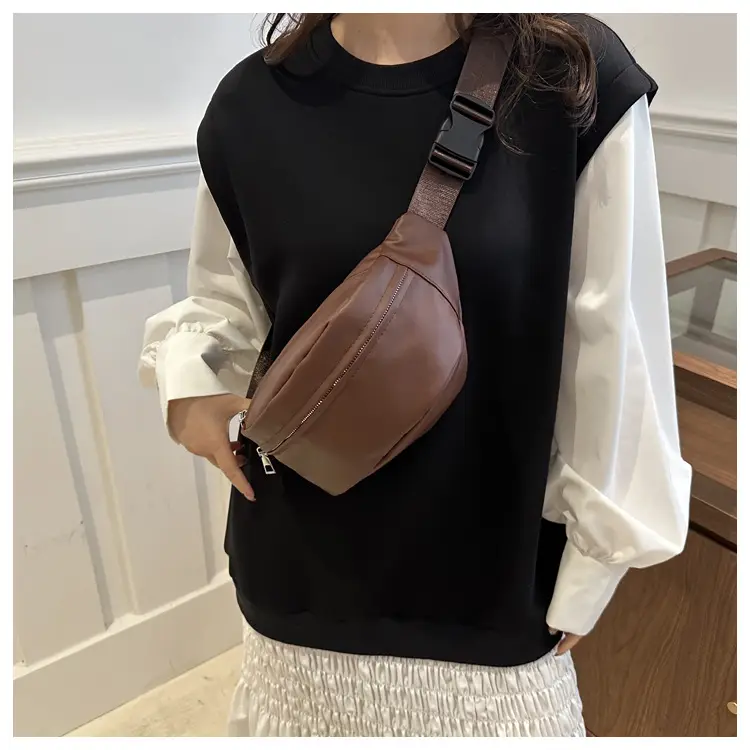 Retro Beige Chest Crossbody Bag 2024 New Fashion — feature 8