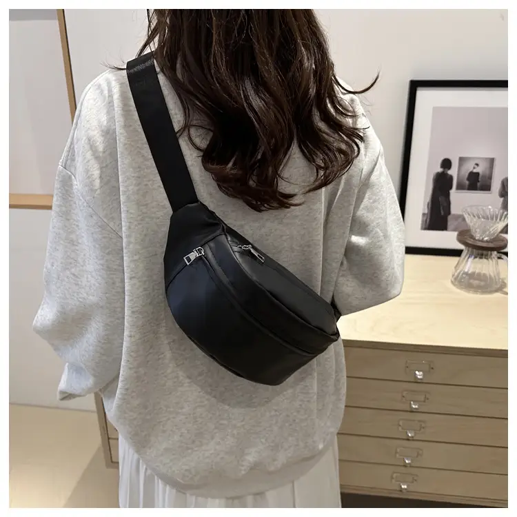 Retro Beige Chest Crossbody Bag 2024 New Fashion — feature 9