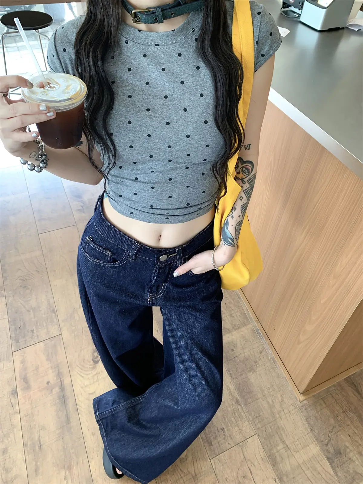 Women's Dark Blue Wide Leg Jeans American Style — feature 5