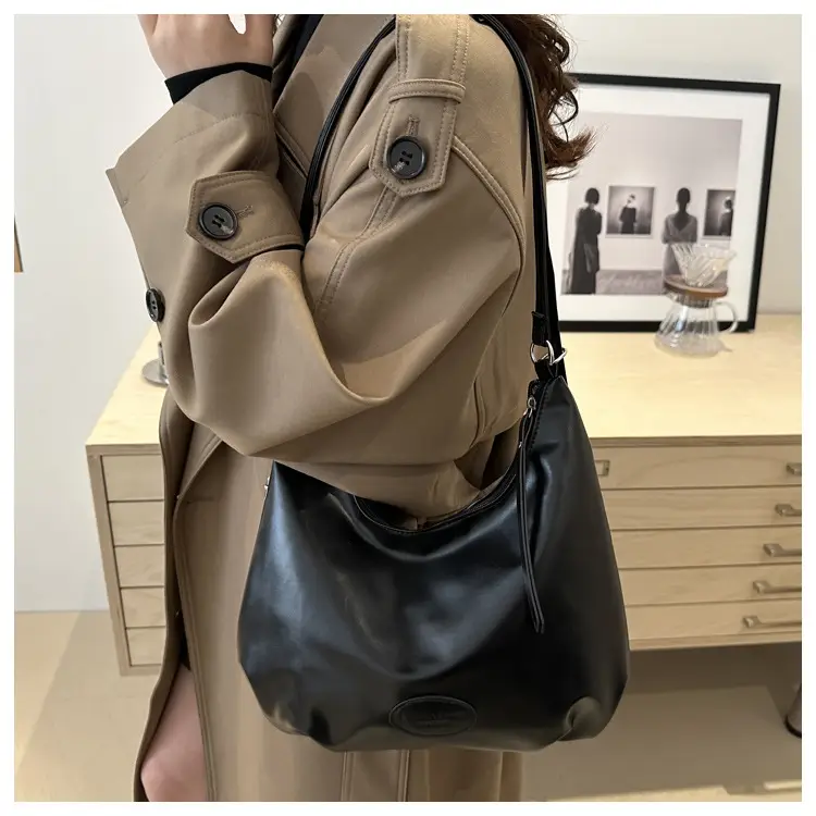 Vintage Brown Shoulder Bag for Women Large Capacity — feature 20