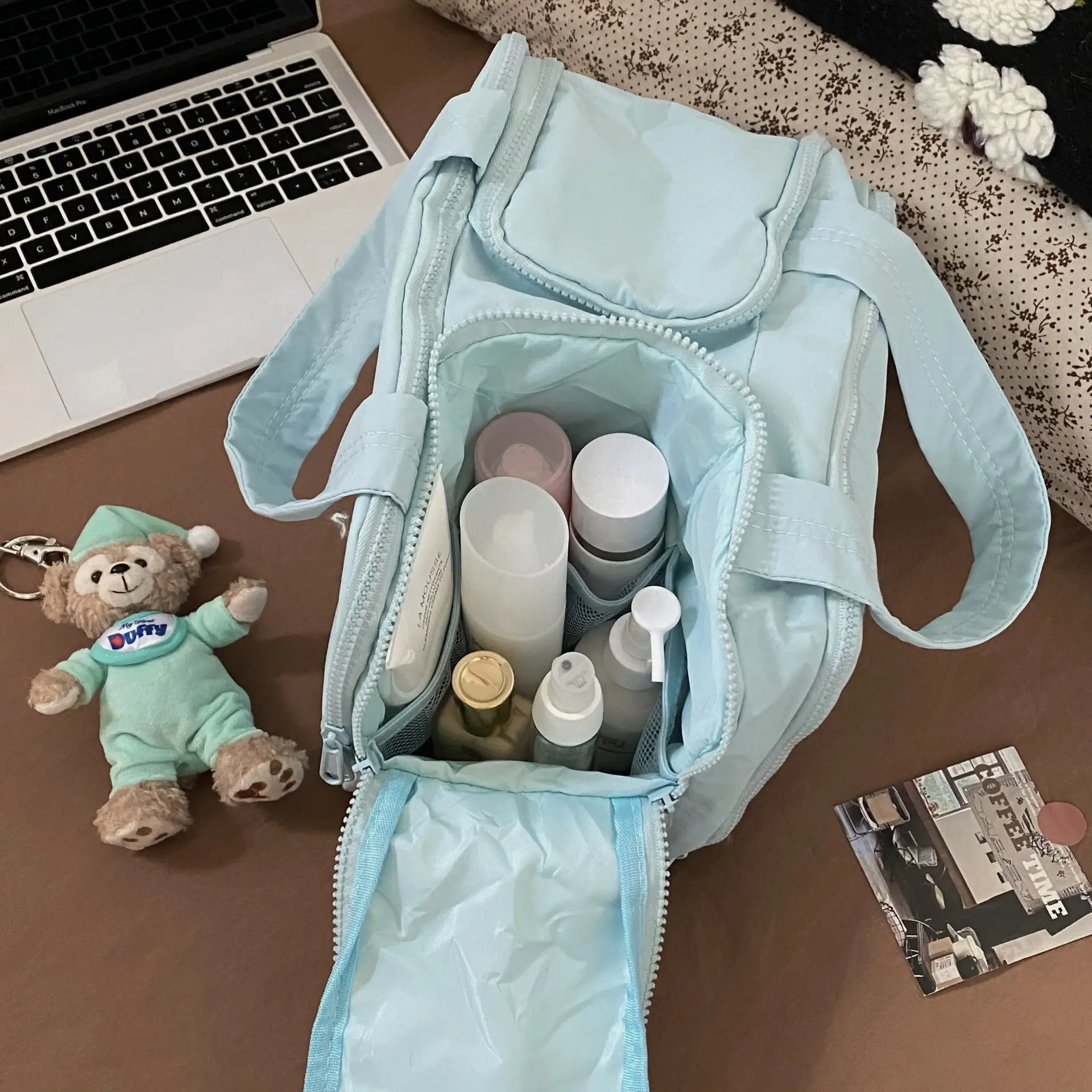Women Large Capacity Cosmetics Bag with Makeup Brush Partition
