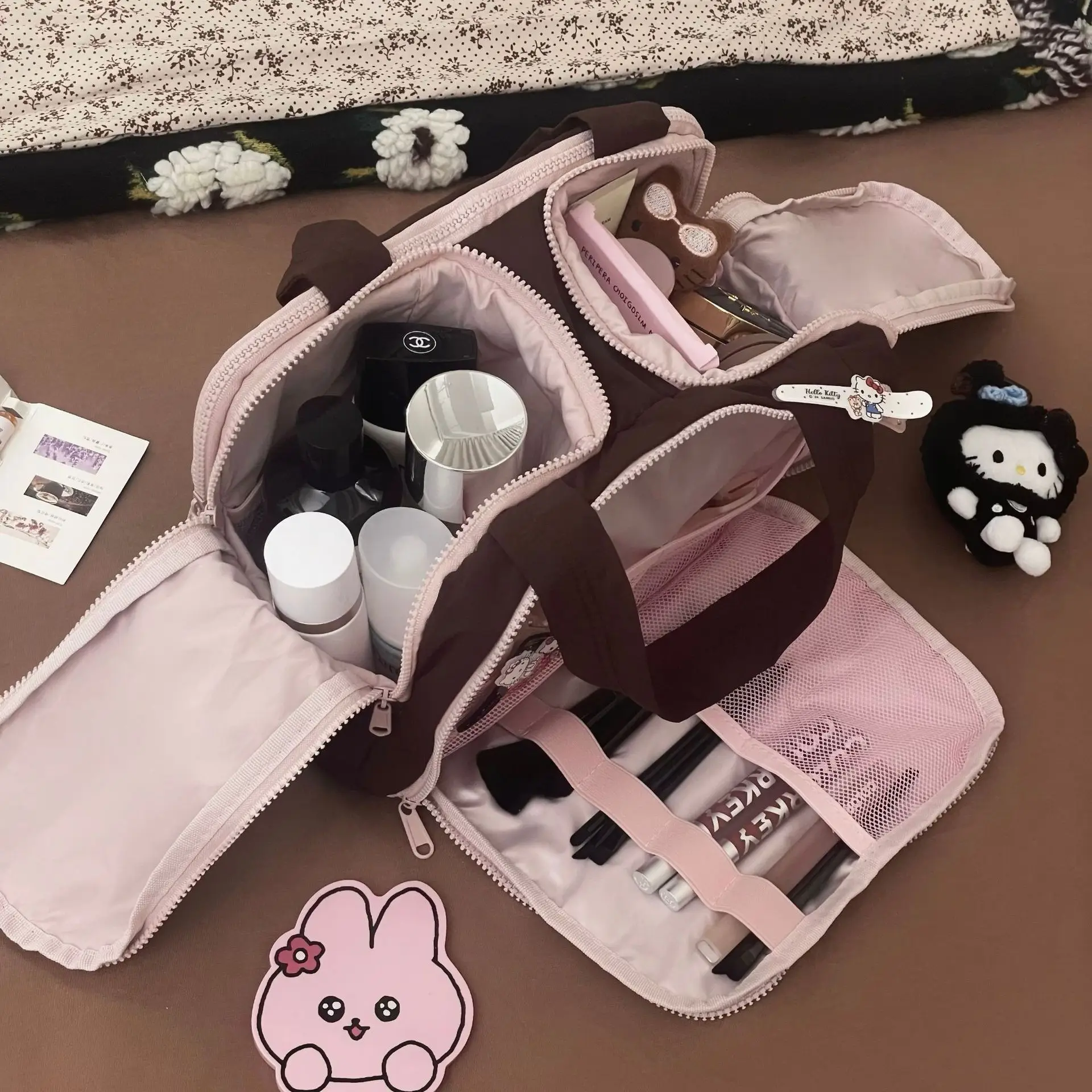 Women Large Capacity Cosmetics Bag with Makeup Brush Partition