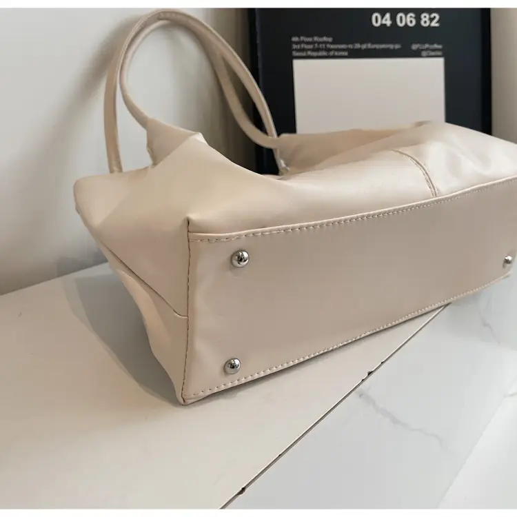 2024 Vintage Black Shoulder Bag for Women — feature 16