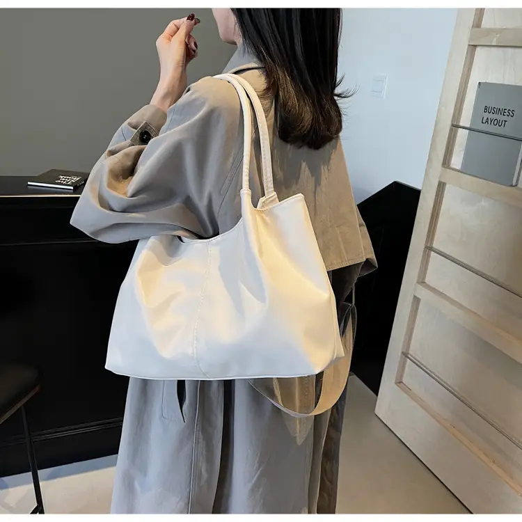2024 Vintage Black Shoulder Bag for Women — feature 22