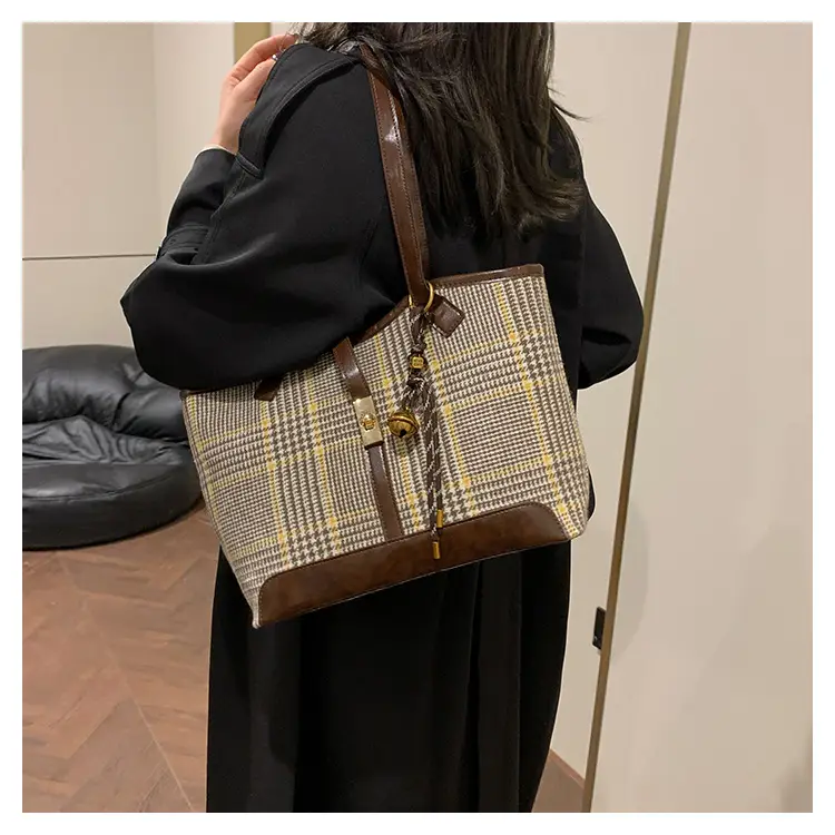 Women Woolen Plaid Shoulder Bag Large Capacity 2024 — feature 24