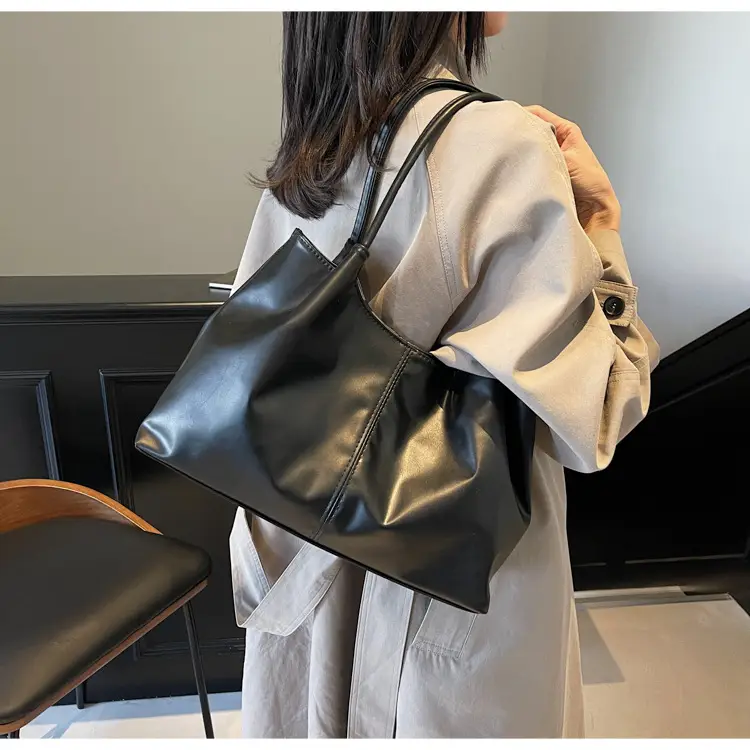 Large Capacity Japanese Korean Fashion Tote Bag Black White — feature 12