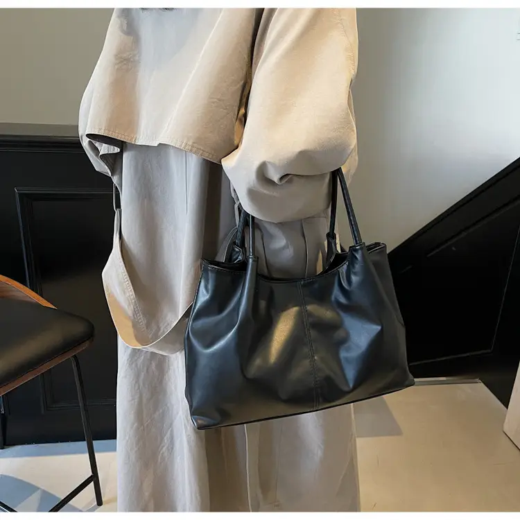 Large Capacity Japanese Korean Fashion Tote Bag Black White — feature 14