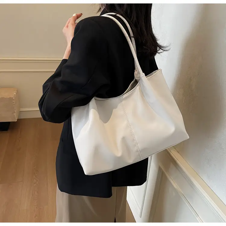 Large Capacity Japanese Korean Fashion Tote Bag Black White — feature 18