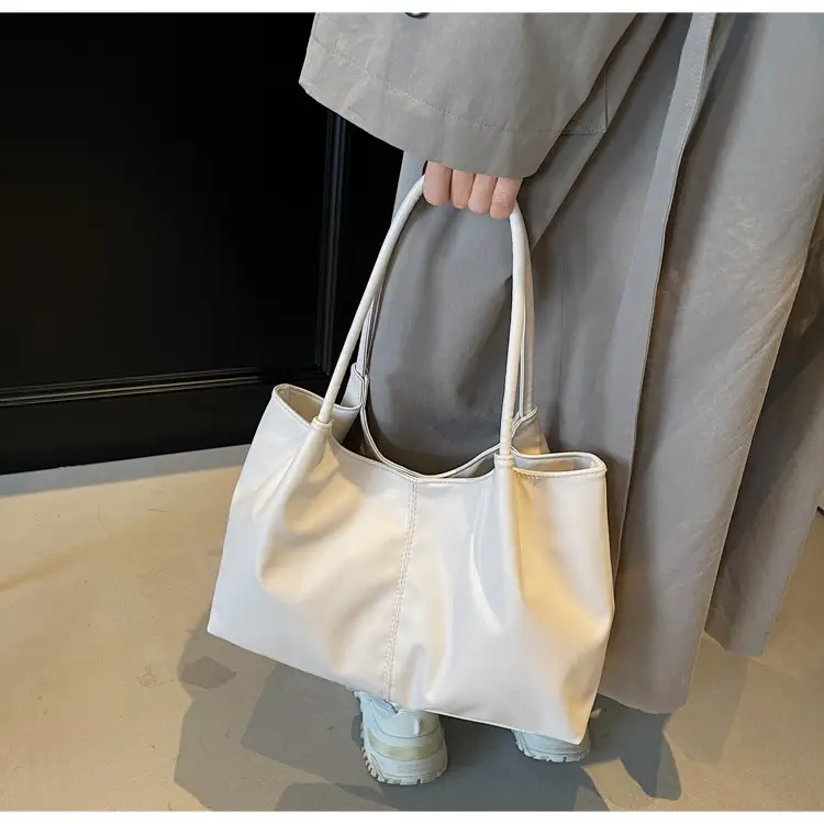 Large Capacity Japanese Korean Fashion Tote Bag Black White — feature 24