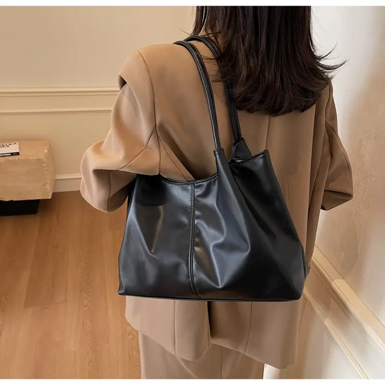 Large Capacity Japanese Korean Fashion Tote Bag Black White — feature 6
