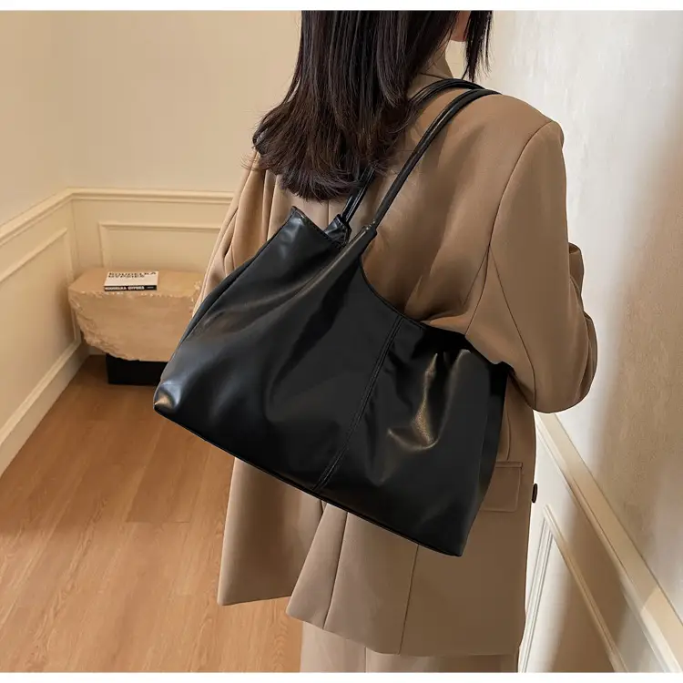 Large Capacity Japanese Korean Fashion Tote Bag Black White — feature 9