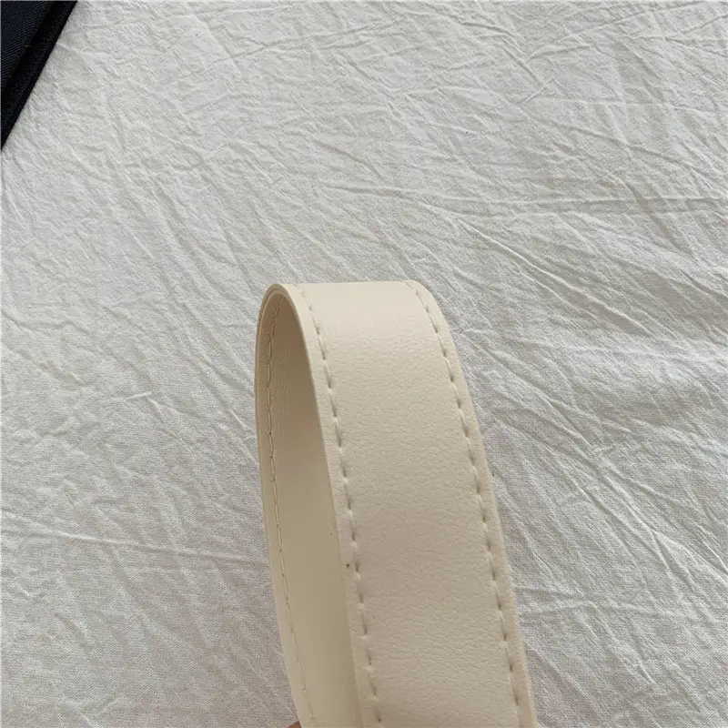 Golden Woven Underarm Bag for Women Large Capacity — feature 3