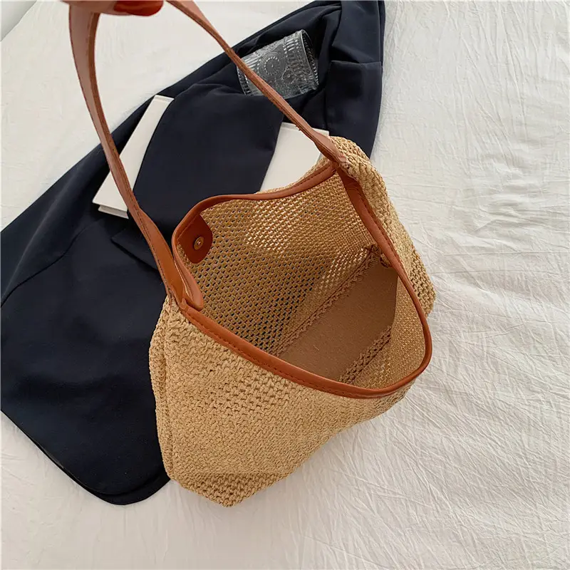 Golden Woven Underarm Bag for Women Large Capacity — feature 5