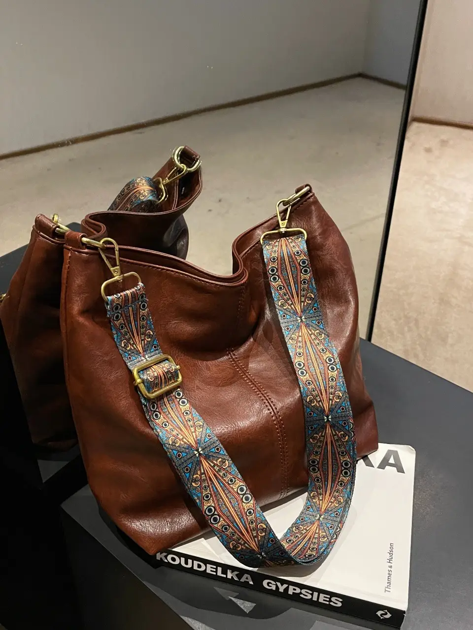2024 Women's Large Leather Shoulder Crossbody Bag - Image 5