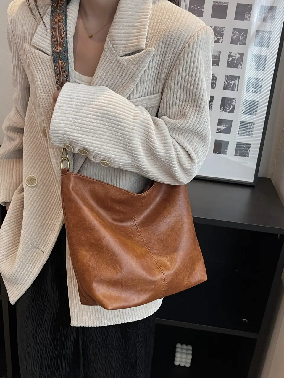 2024 Women's Large Leather Shoulder Crossbody Bag - Image 7