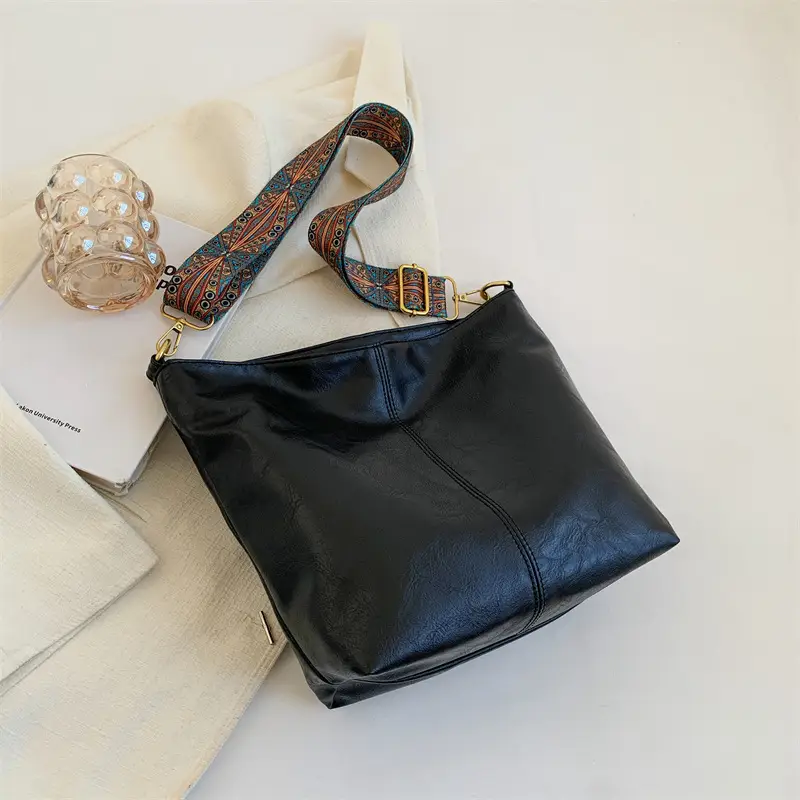 2024 Women's Large Leather Shoulder Crossbody Bag - Image 4