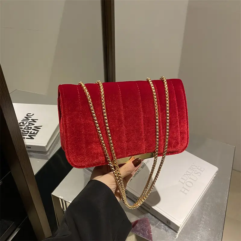Trendy Gold Velvet Chain Shoulder Bag for Women - Image 7