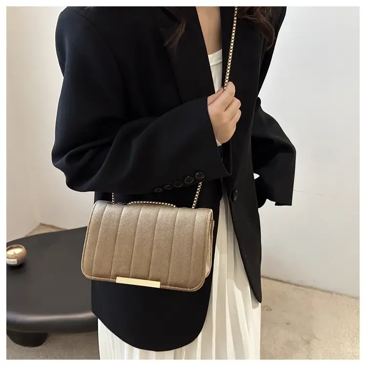 Trendy Gold Velvet Chain Shoulder Bag for Women — feature 10