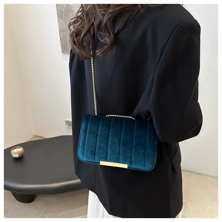 Trendy Gold Velvet Chain Shoulder Bag for Women — feature 13