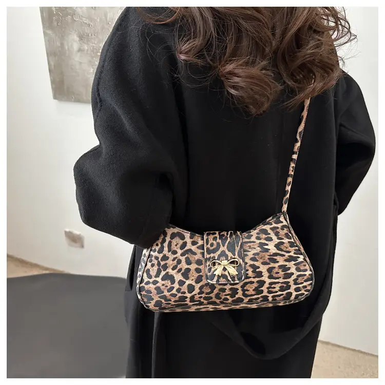 Leopard Print Women's Shoulder Bag 2024 Winter — feature 10