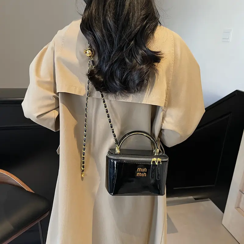Women's Cross-border Retro Oil Wax Leather Box Bag Brown Gold Chain - Image 6