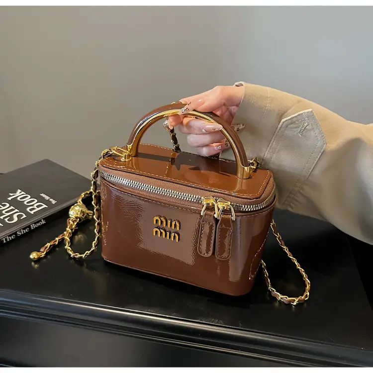 Women's Cross-border Retro Oil Wax Leather Box Bag Brown Gold Chain — feature 30