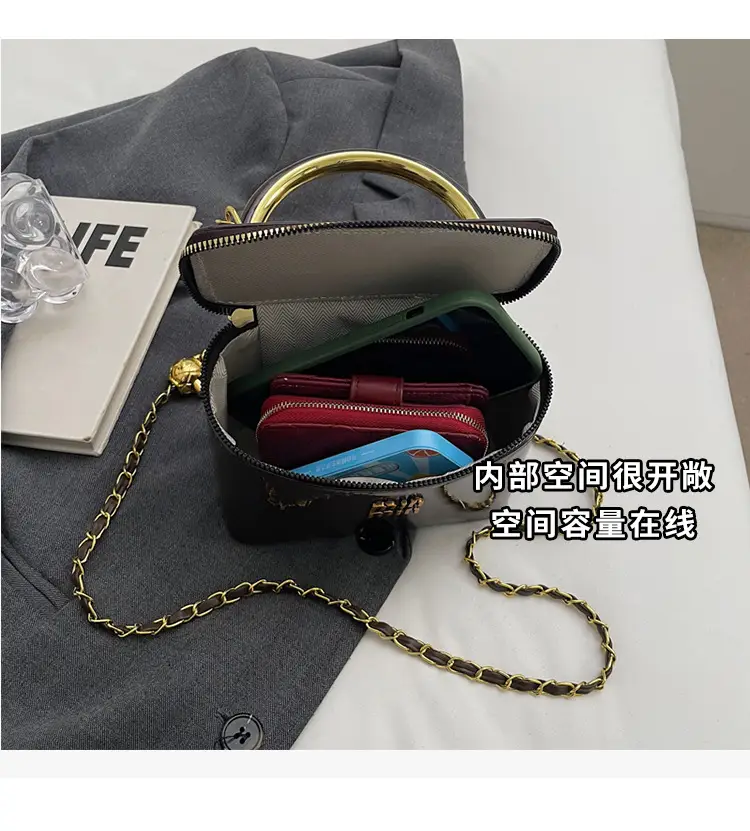 Women's Cross-border Retro Oil Wax Leather Box Bag Brown Gold Chain — feature 9