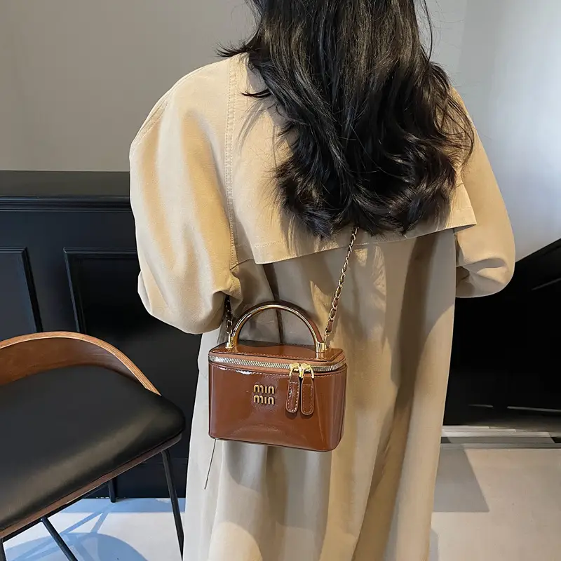 Women's Cross-border Retro Oil Wax Leather Box Bag Brown Gold Chain - Image 3