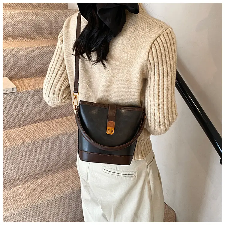 2024 Women's Retro Shoulder Crossbody Bag Black — feature 13