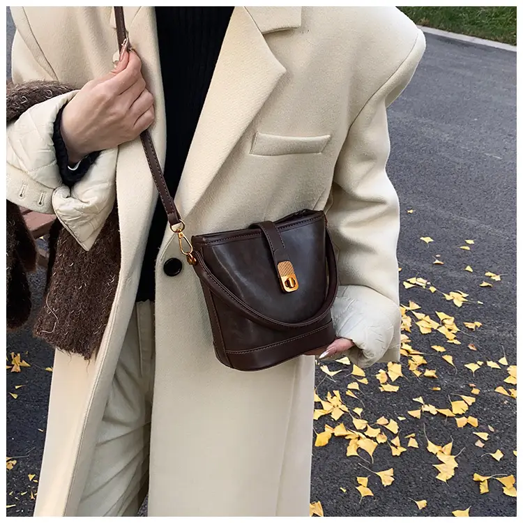 2024 Women's Retro Shoulder Crossbody Bag Black — feature 14
