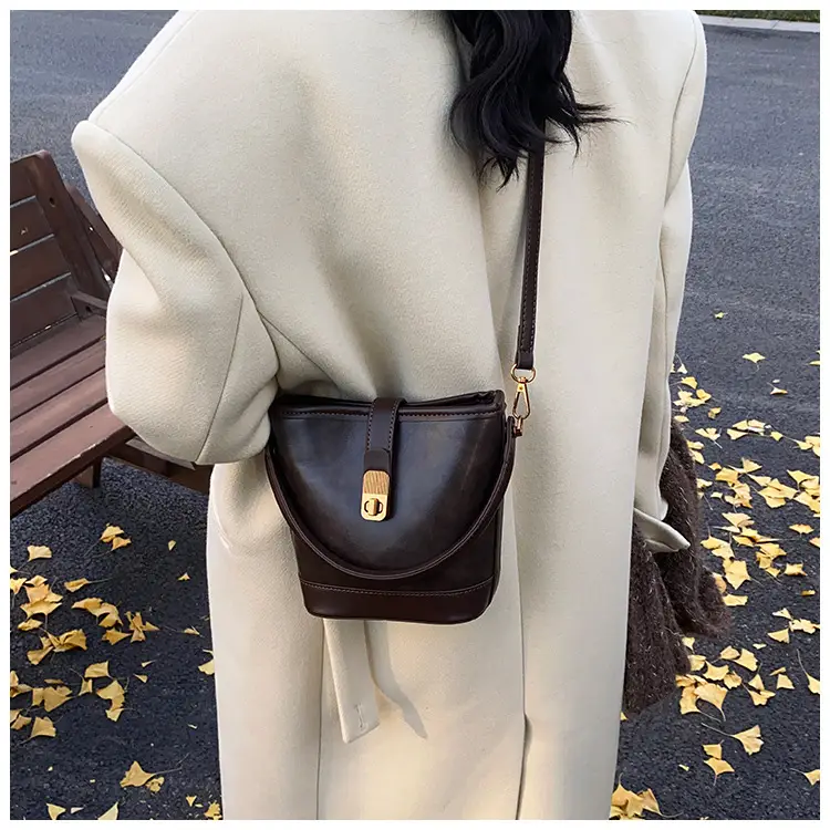 2024 Women's Retro Shoulder Crossbody Bag Black — feature 15