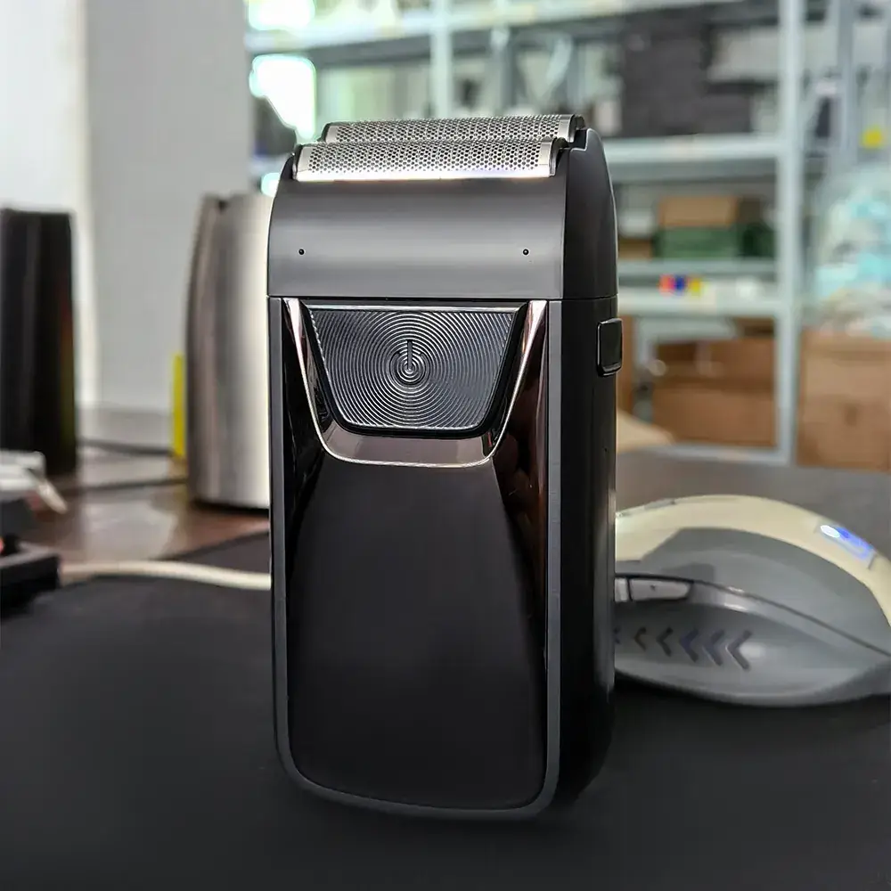 Digital Display Electric Hair Clipper with Blade & USB Cable — feature 18