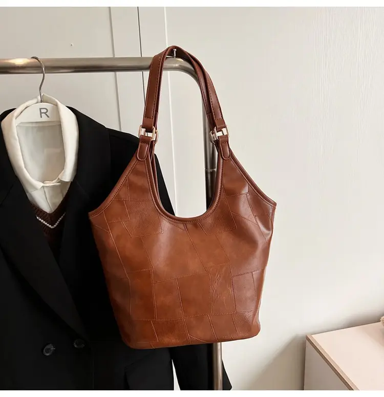 Brown Leather Tote Bag for Women Autumn Winter 2024 — feature 14