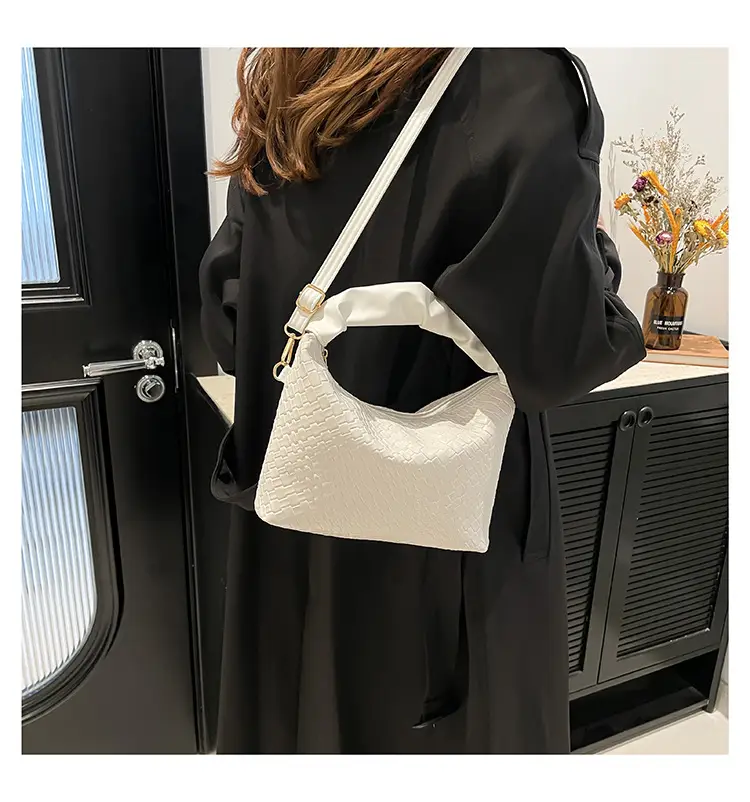 Women's Woven Shoulder Bag Beige 2024 New Fashion — feature 21