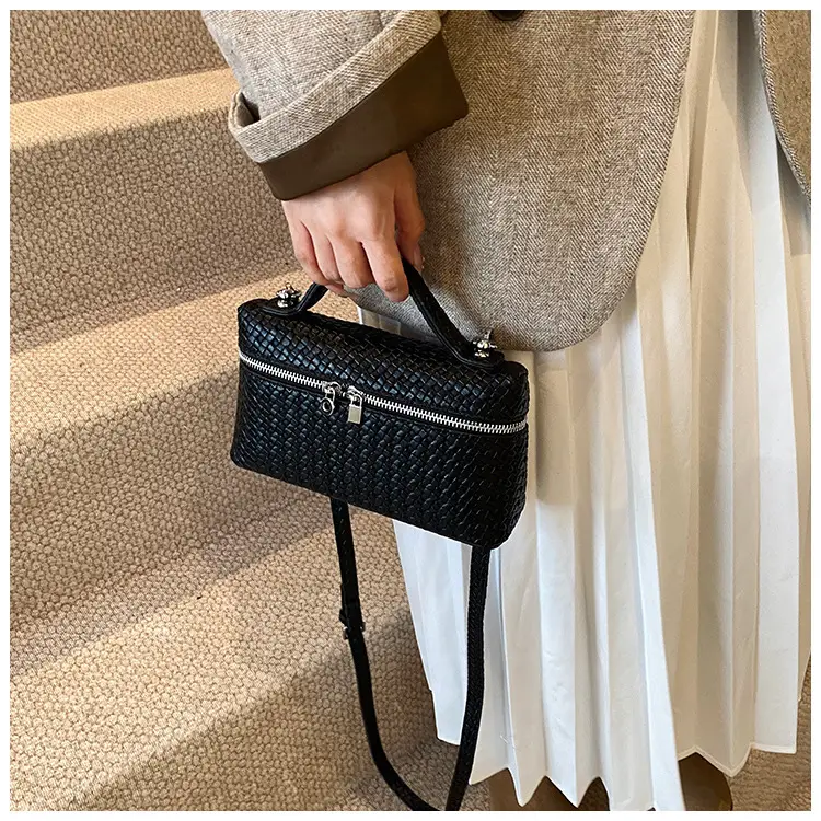Women Retro Korean Style Shoulder Bag 2025 Winter — feature 21