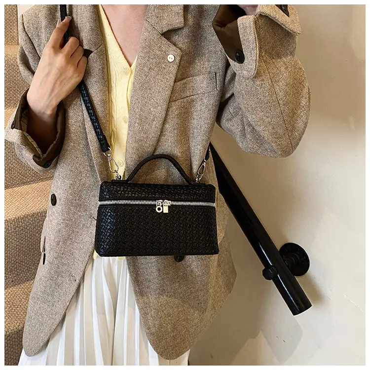 Women Retro Korean Style Shoulder Bag 2025 Winter — feature 23